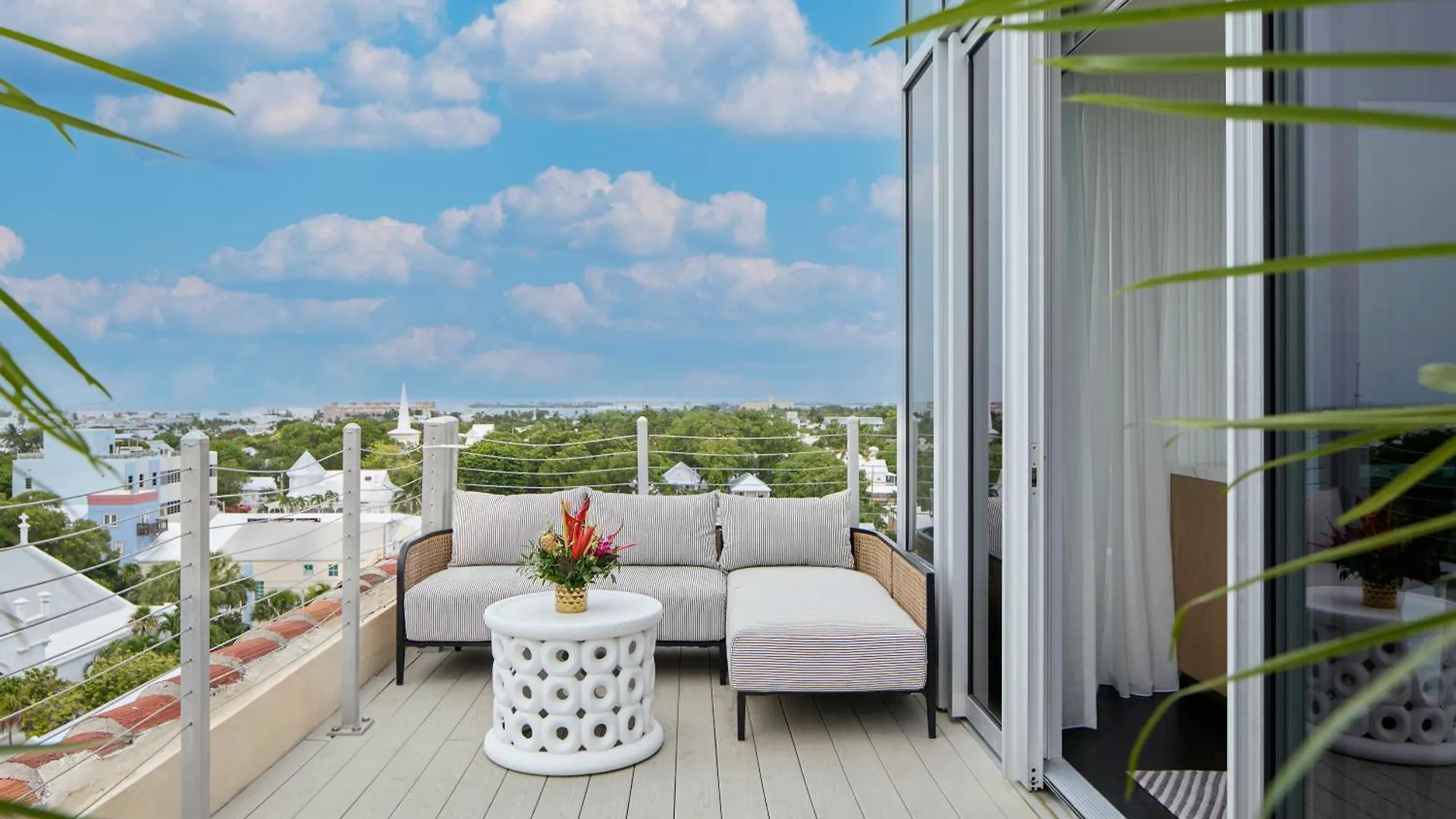 Отель La Concha Key West, Autograph Collection
